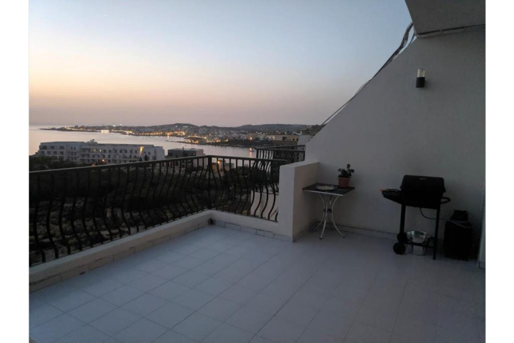 Gaia Penthouse Sea And Country Views Home St. Paul's Bay Luaran gambar